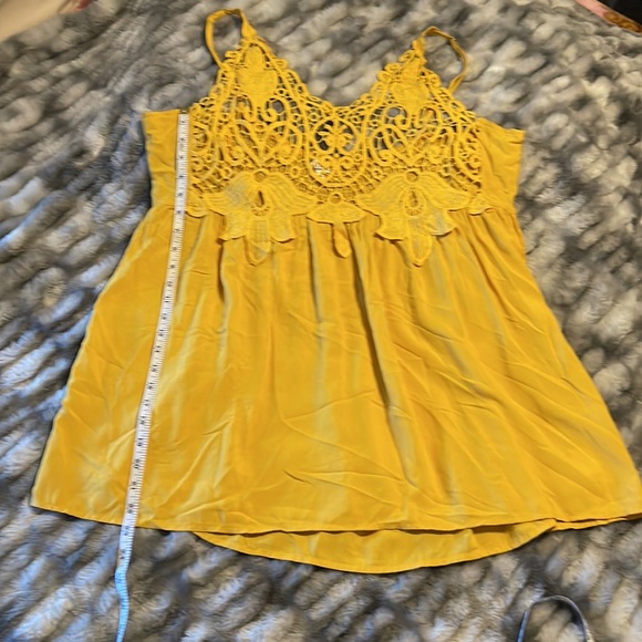 NWT beautiful C.O.C Curvy fit 1XL top - Picture 5 of 9